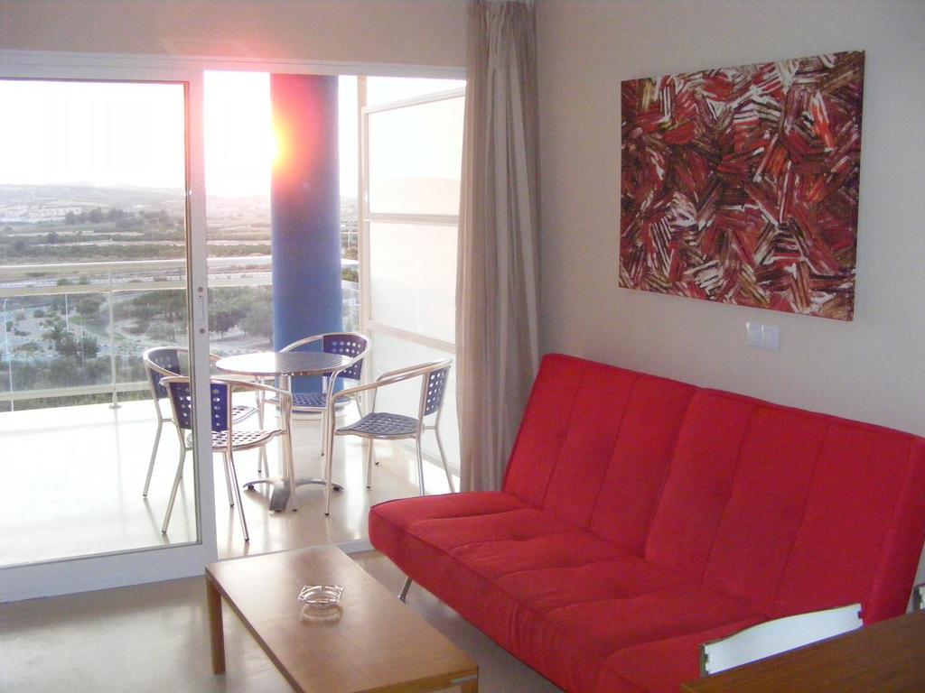 Apartamentos Europa House Sun Beach Guardamar del Segura Ruang foto